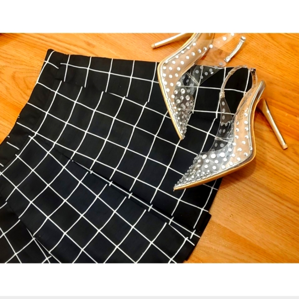 HIGH WAIST, PLEATED MINI SKATER SKIRT - Picture 10 of 11
